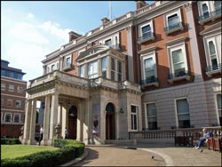 Hertford House, image by Anthony O'Neil https://commons.wikimedia.org/w/index.php?curid=14358913